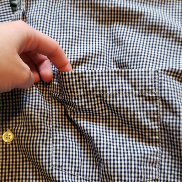 🦋🎁 navy gingham button down shirt - Picture 2 of 6
